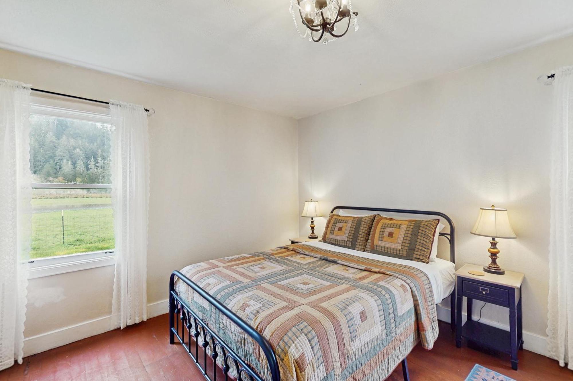 Redwood Farmhouse In The Orick Valley Екстер'єр фото